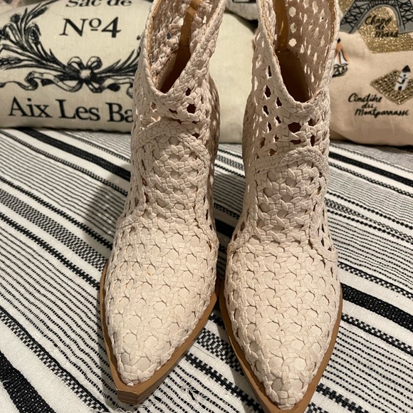 Jessica Simpson Cream Timara 2 Western Woven Bootie Size 7.5 Worn Condition - Picture 4 of 10